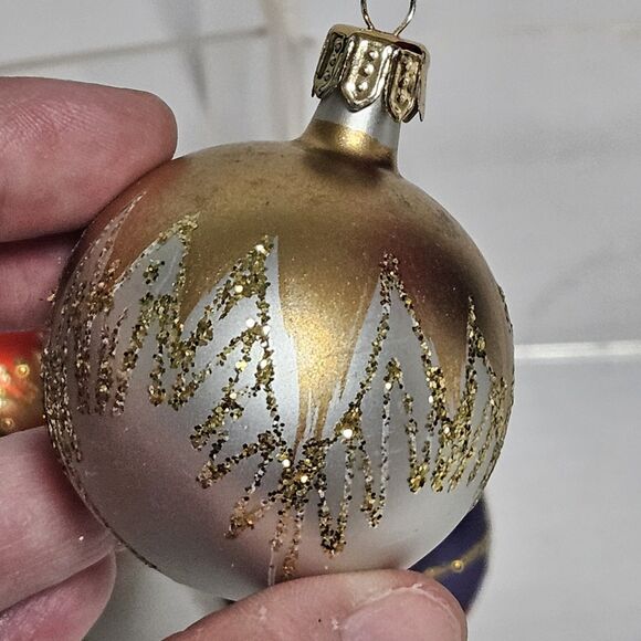 4 Christmas Classics Hand Decorated Glass Ornaments European No Box ~ 1.5 Inches - Picture 11 of 12